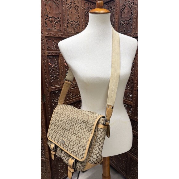 Auth COACH Signature Small Messenger F70283 Khaki Light Brown Jacquard Leather - - Picture 1 of 14